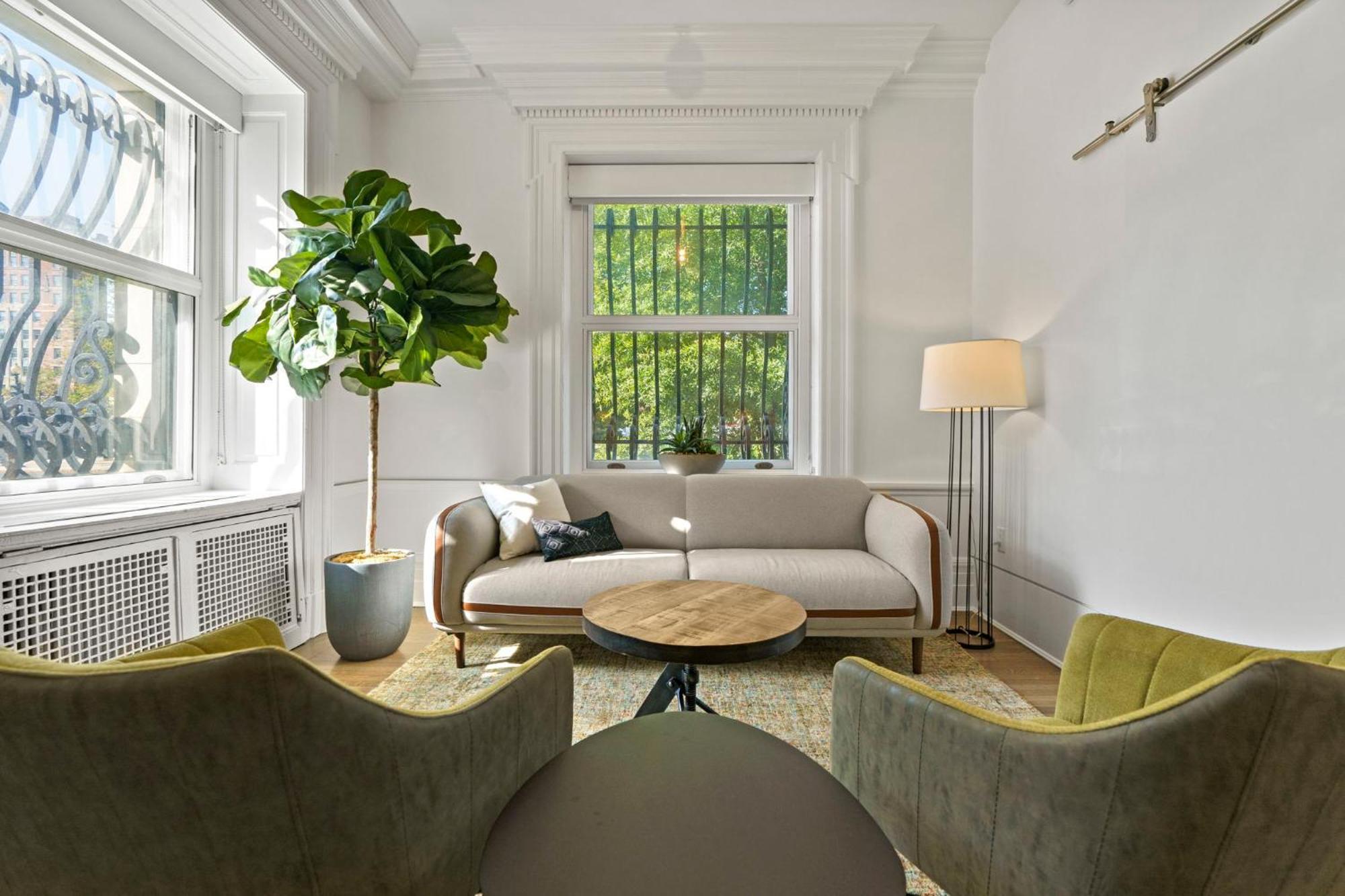 Placemakr Dupont Circle 4*